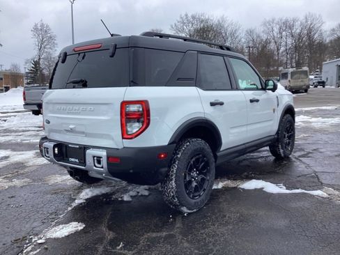 New 2025 Ford Bronco Sport Badlands w/ Sasquatch Badlands Package AWD/4WD image 9
