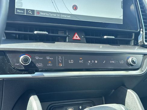 New 2025 Kia Sportage EX FWD image 25