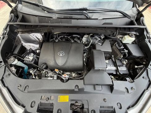 Used 2018 Toyota Highlander XLE image 26