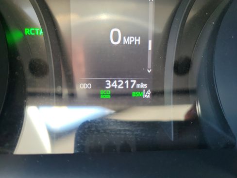 Used 2022 Toyota Camry SE w/ Audio Upgrade Package image 25