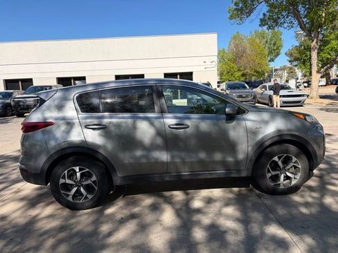 Used 2020 Kia Sportage LX AWD/4WD image 4