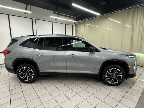 Certified 2025 Buick Enclave Sport Touring image 3