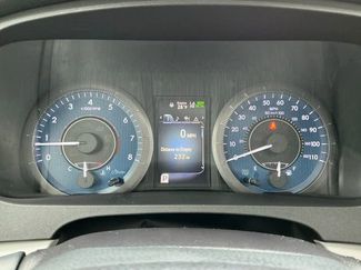 Used 2018 Toyota Sienna L video 2