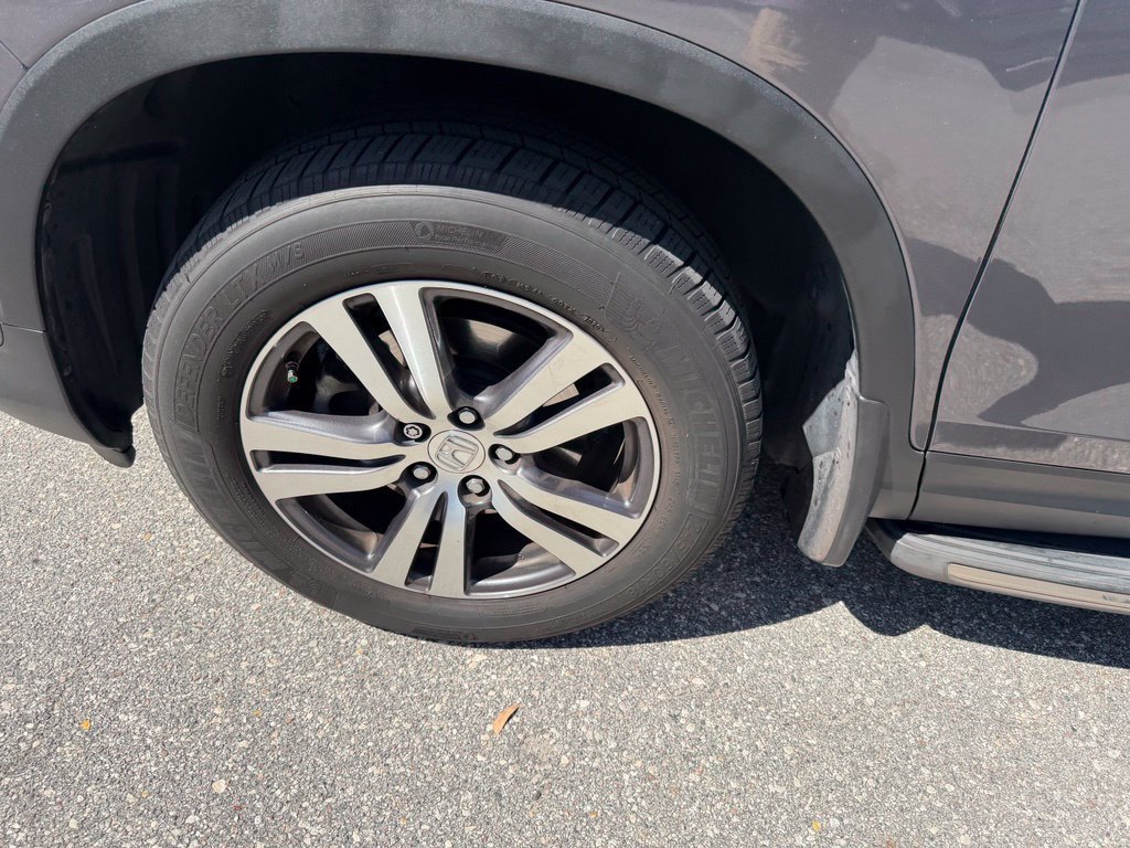Used 2018 Honda Pilot EX image 9