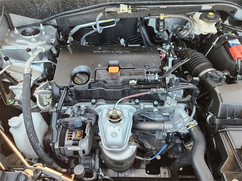 Certified 2024 Honda HR-V LX image 9