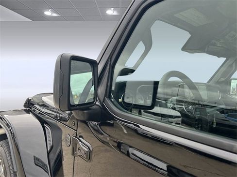 New 2025 Jeep Gladiator Sport w/ Premium Package image 20