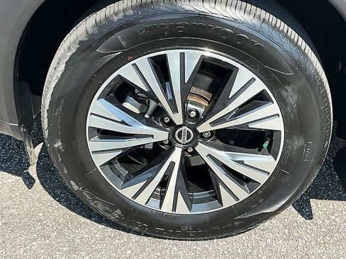 Used 2021 Nissan Rogue SV w/ Premium Package FWD image 7