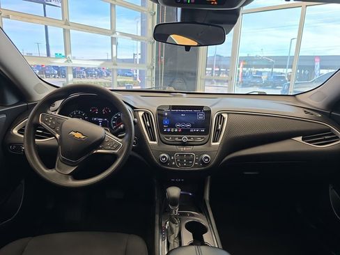 Used 2024 Chevrolet Malibu LT image 16