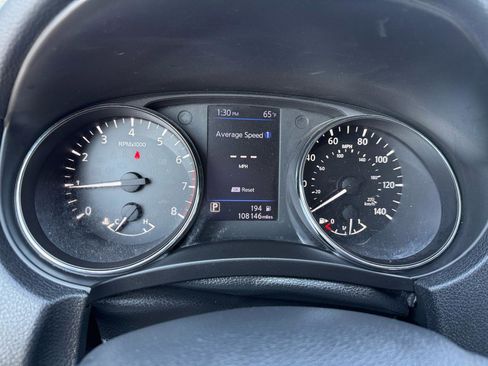 Used 2019 Nissan Rogue SL image 26