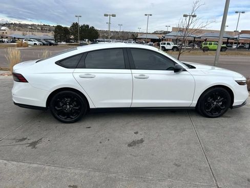 Used 2025 Honda Accord SE image 9