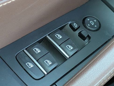 Used 2023 BMW X6 xDrive40i w/ M Sport Package image 27