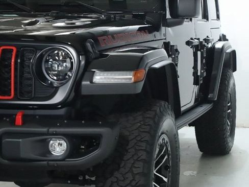 Used 2026 Jeep Wrangler Unlimited Rubicon AWD/4WD image 5