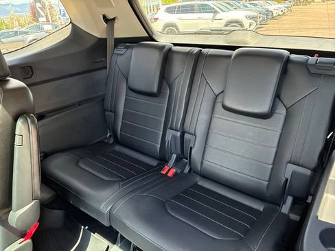 Used 2018 Volkswagen Atlas SEL Premium AWD/4WD image 16