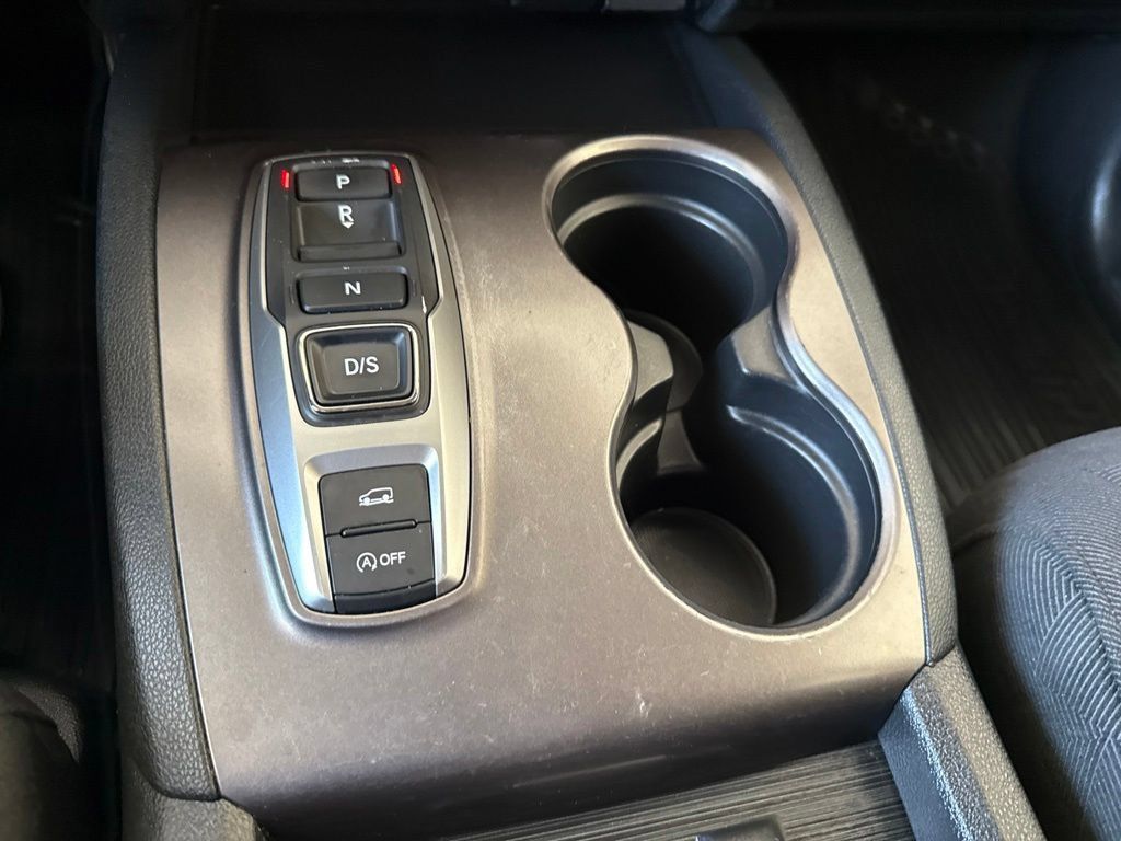 Used 2021 Honda Pilot EX image 32