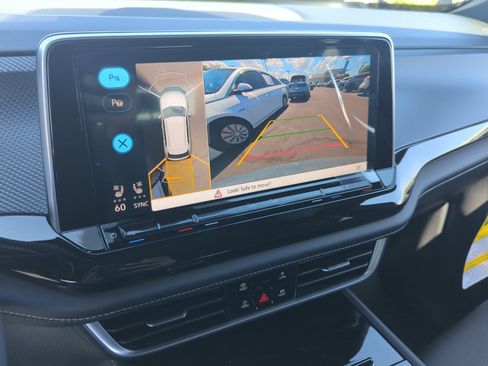 New 2026 Volkswagen Atlas Cross Sport SEL Premium R-Line image 28