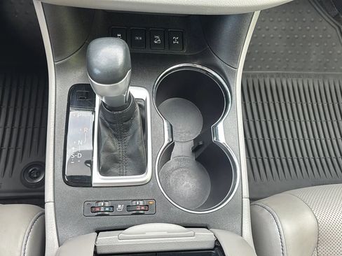 Used 2016 Toyota Highlander Limited Platinum image 12