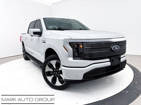 Used 2023 Ford F150 Lightning Platinum image 1