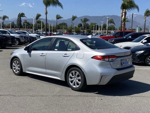 Used 2026 Toyota Corolla LE FWD image 4