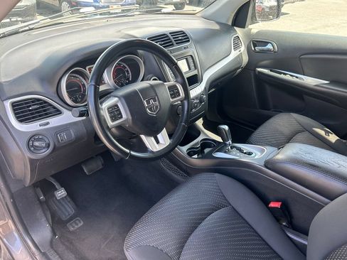 Used 2018 Dodge Journey SXT w/ Connectivity Group FWD image 25