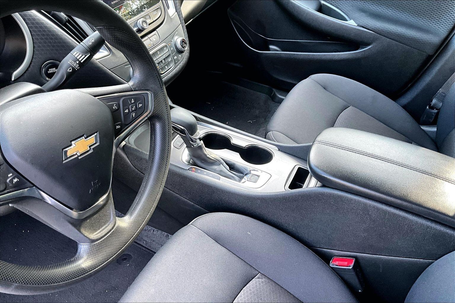 Used 2025 Chevrolet Malibu LT FWD image 20