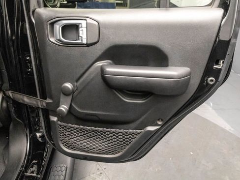 Used 2021 Jeep Wrangler Unlimited Sport image 37