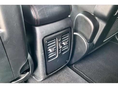 Used 2025 Dodge Durango GT AWD/4WD image 33