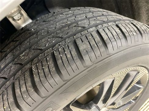 Used 2022 Jeep Grand Cherokee Laredo X image 23