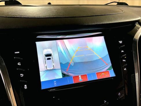 Used 2019 Cadillac Escalade Luxury AWD/4WD image 29