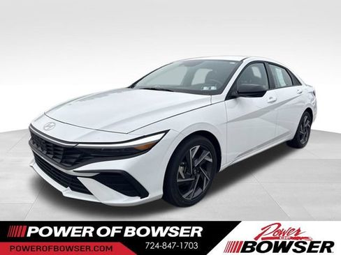 Used 2025 Hyundai Elantra SEL w/ Cargo Package FWD image 1