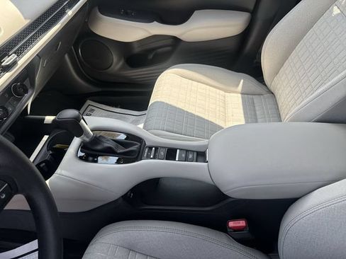 Certified 2027 Honda HR-V LX image 22