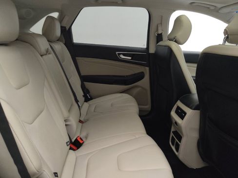 Used 2015 Ford Edge Titanium w/ Equipment Group 302A AWD/4WD image 19