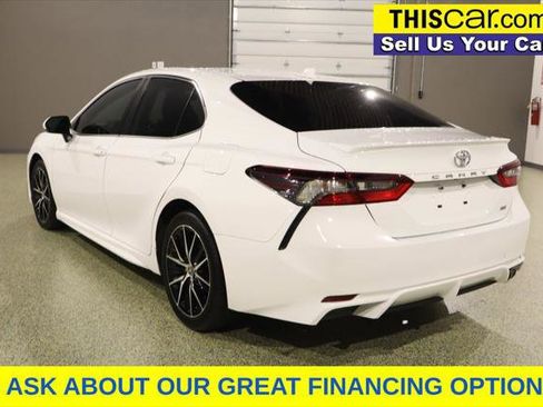 Used 2023 Toyota Camry SE FWD image 5