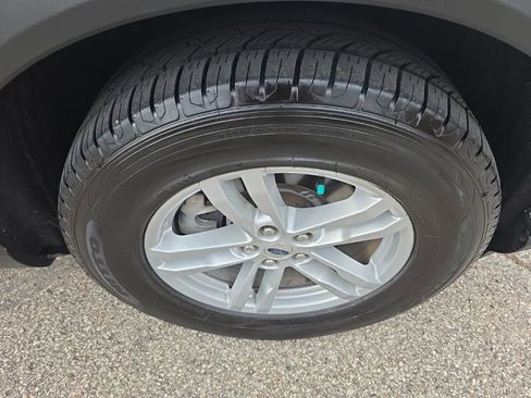 Certified 2022 Ford Explorer XLT w/ Equipment Group 202A image 44