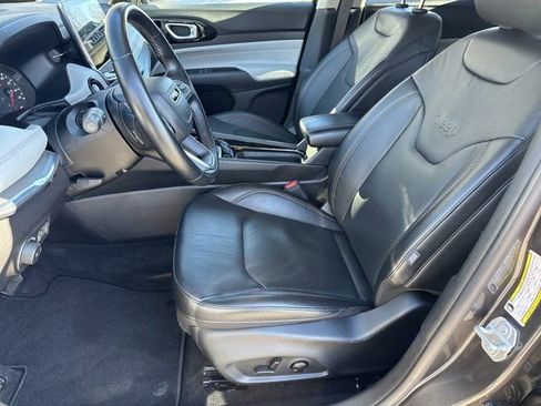 Used 2022 Jeep Compass Limited image 10