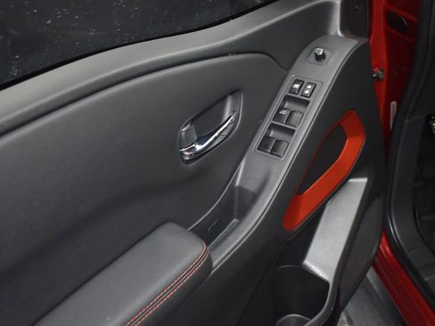 Used 2022 Nissan Frontier PRO-4X w/ Off-Road Protection Package image 9