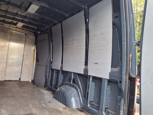 Used 2019 Mercedes-Benz Sprinter 170 image 19