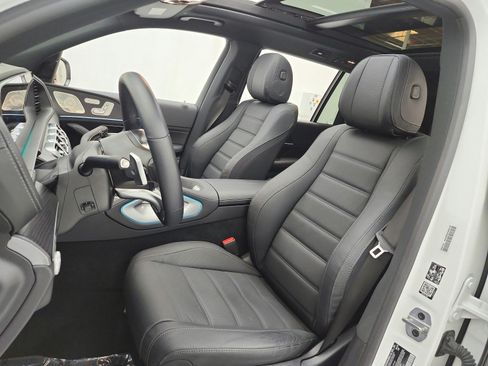 Certified 2023 Mercedes-Benz GLS 580 4MATIC image 10