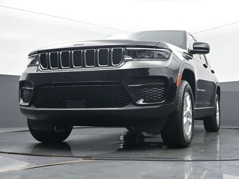 New 2025 Jeep Grand Cherokee Laredo X w/ Luxury Tech Group I image 46