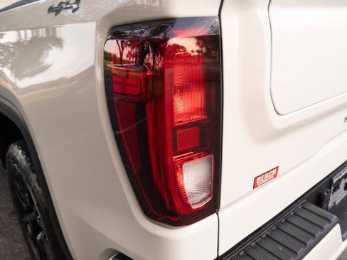 Used 2022 GMC Sierra 1500 Elevation image 44