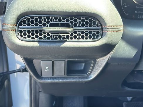 Certified 2026 Honda HR-V Sport image 15