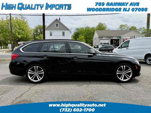 Used 2018 BMW 330i xDrive Wagon AWD/4WD image 8