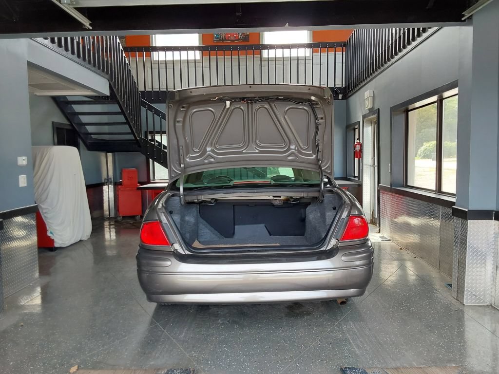 Used 2000 Buick Le Sabre Custom w/ Prestige Opt Pkg FWD image 18