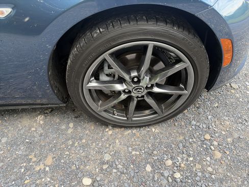 Used 2019 MAZDA MX-5 Miata RF Grand Touring RWD image 14