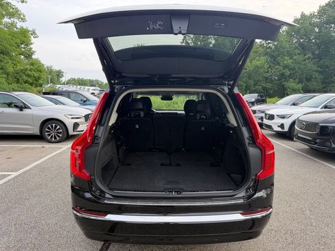Used 2025 Volvo XC90 T8 Ultra w/ Protection Package Premier AWD/4WD image 6