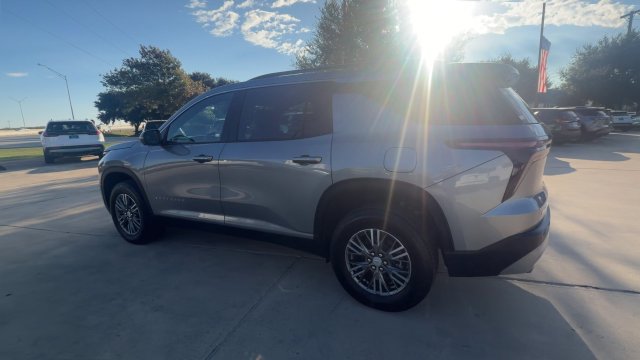 Used 2026 Chevrolet Traverse LT w/ Driver Confidence Package FWD image 6