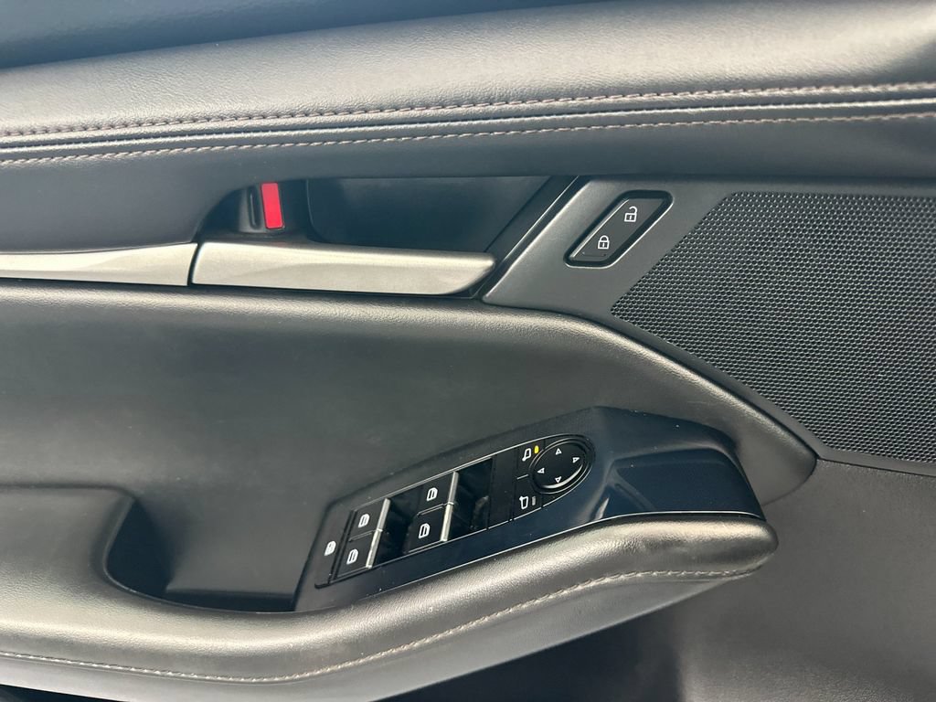 Used 2024 MAZDA MAZDA3 s FWD image 10