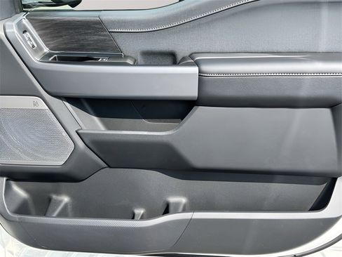 New 2025 Ford F150 Lariat w/ Equipment Group 502A High image 30