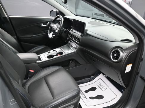 Used 2023 Hyundai Kona Limited image 31