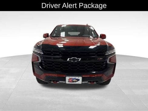 Used 2024 Chevrolet Suburban Z71 w/ Off-Road Capability Package image 8