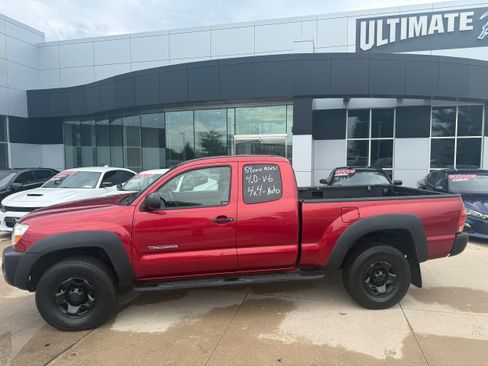 Used 2005 Toyota Tacoma 4x4 Access Cab w/ Convenience Pkg image 4